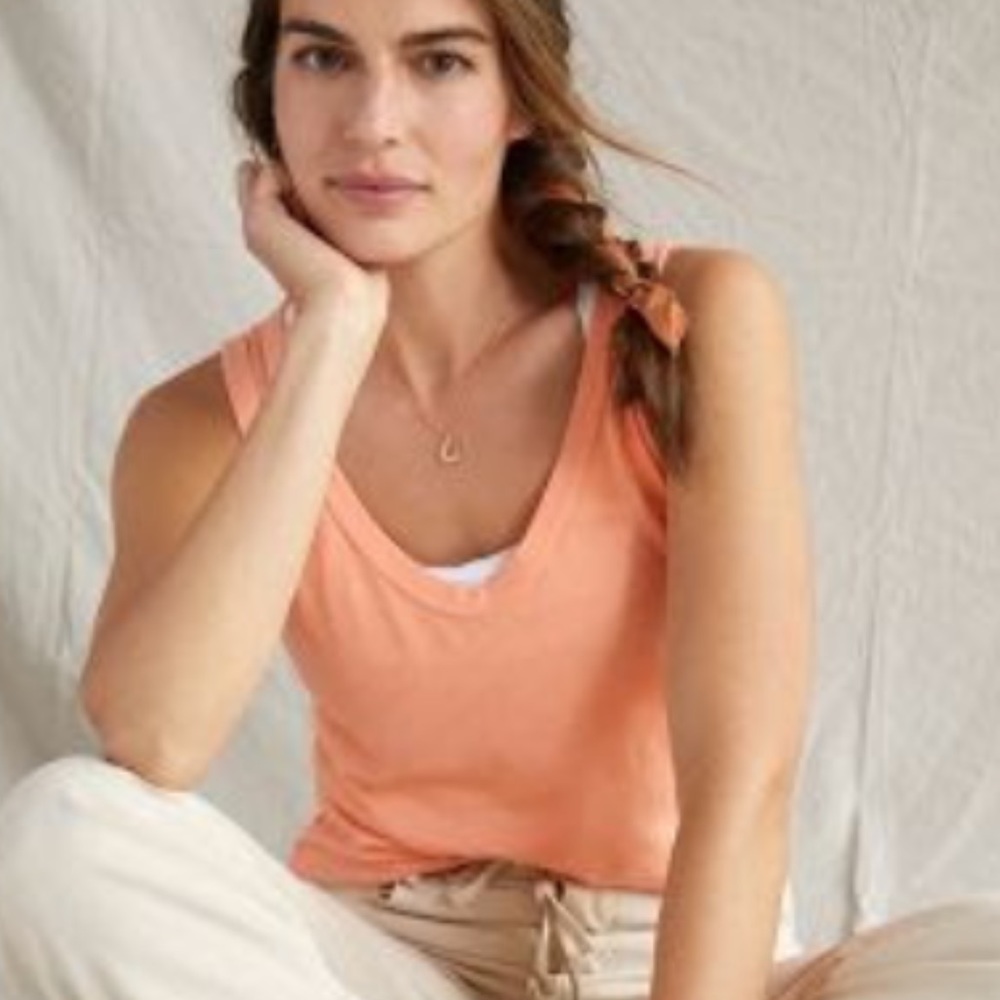 Women’s Anthropologie coral scoop-neck layering tank